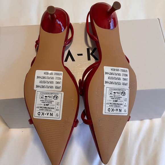 NWT Na-Kd Red Slingback Kitten Heels - Picture 2 of 5